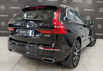 Подержанный автомобиль Volvo XC60 2018 года (5 фото)