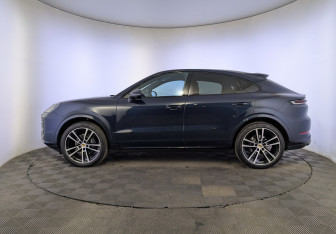 Подержанный автомобиль Porsche Cayenne 2024 года (8 фото)