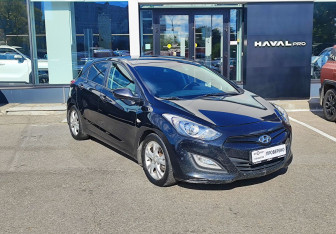 Подержанный автомобиль Hyundai i30 Hatchback 2012 года (3 фото)
