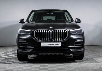 Подержанный автомобиль BMW X5 2018 года (2 фото)