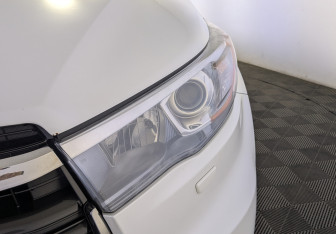 Подержанный автомобиль Toyota Highlander 2015 года (11 фото)