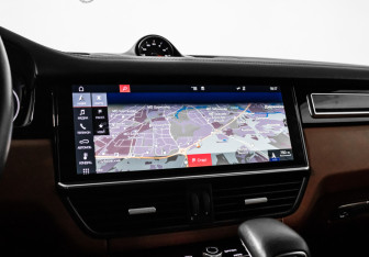 Подержанный автомобиль Porsche Cayenne 2018 года (30 фото)