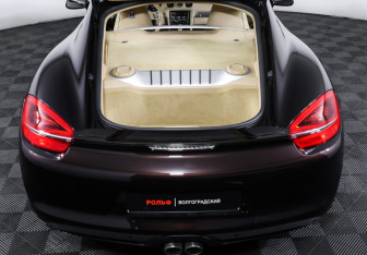 Подержанный автомобиль Porsche Cayman 2016 года (10 фото)