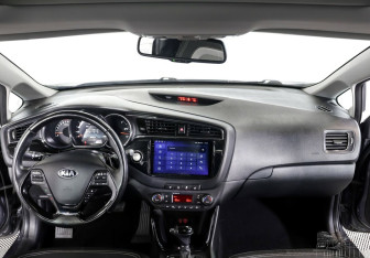 Подержанный автомобиль Kia Ceed Hatchback 2016 года (9 фото)