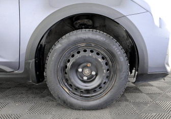 Подержанный автомобиль Kia Rio Hatchback 2021 года (18 фото)