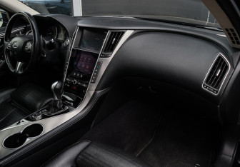 Подержанный автомобиль Infiniti Q50 2014 года (7 фото)