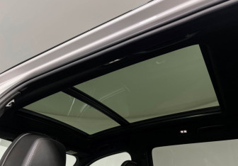 Подержанный автомобиль BMW X7 2021 года (22 фото)