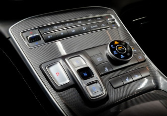 Подержанный автомобиль Hyundai Santa Fe 2021 года (27 фото)