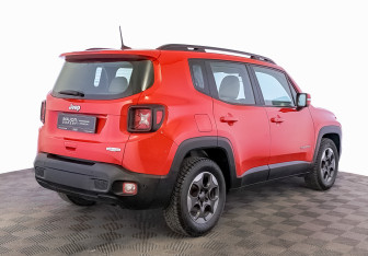 Подержанный автомобиль Jeep Renegade 2018 года (5 фото)
