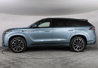 Подержанный автомобиль Jaecoo J8 2024 года (8 фото)