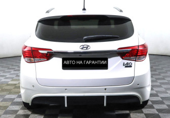 Подержанный автомобиль Hyundai i40 Wagon 2012 года (4 фото)