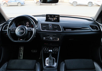 Подержанный автомобиль Audi Q3 2017 года (9 фото)