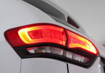 Подержанный автомобиль Jeep Grand Cherokee 2013 года (23 фото)