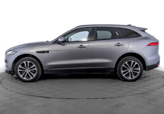 Подержанный автомобиль Jaguar F-Pace 2020 года (8 фото)