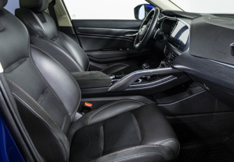 Подержанный автомобиль Geely Tugella 2022 года (10 фото)