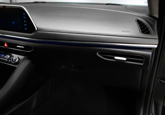 Подержанный автомобиль Hyundai Sonata 2021 года (29 фото)