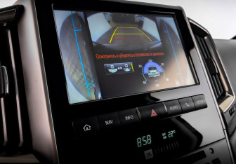 Подержанный автомобиль Toyota Land Cruiser Suv 2016 года (29 фото)