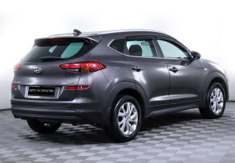 Подержанный автомобиль Hyundai Tucson 2019 года (5 фото)