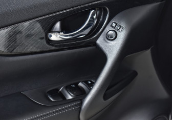 Подержанный автомобиль Nissan X-Trail 2018 года (16 фото)