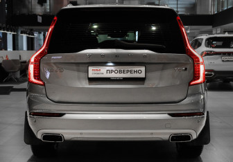 Подержанный автомобиль Volvo XC90 2019 года (5 фото)