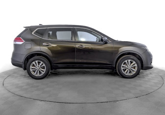 Подержанный автомобиль Nissan X-Trail 2018 года (4 фото)