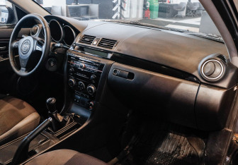 Подержанный автомобиль Mazda 3 Sedan 2008 года (7 фото)