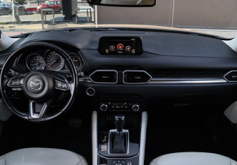Подержанный автомобиль Mazda CX-5 2017 года (9 фото)