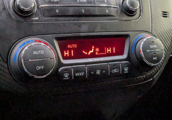 Подержанный автомобиль Kia Cerato Sedan 2014 года (5 фото)