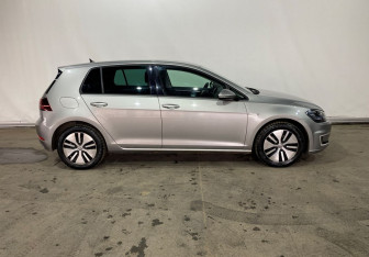 Подержанный автомобиль Volkswagen Golf Hatchback 2018 года (4 фото)