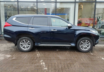 Подержанный автомобиль Mitsubishi Pajero Sport 2018 года (4 фото)