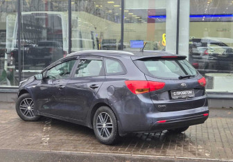 Подержанный автомобиль Kia Ceed Wagon 2013 года (6 фото)