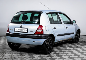 Подержанный автомобиль Renault Clio Hatchback 2000 года (5 фото)