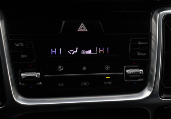 Подержанный автомобиль Kia Sorento 2021 года (13 фото)