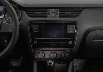 Подержанный автомобиль Skoda Octavia Liftback 2020 года (14 фото)