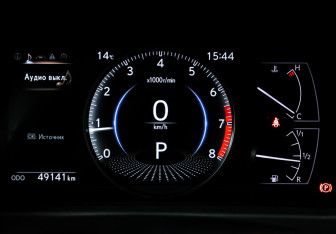 Подержанный автомобиль Lexus UX 2019 года (11 фото)