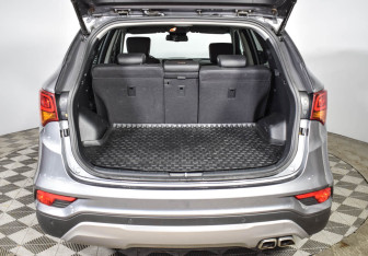 Подержанный автомобиль Hyundai Santa Fe 2015 года (9 фото)