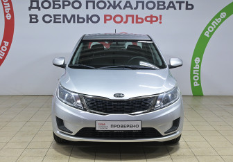 Подержанный автомобиль Kia Rio Sedan 2012 года (2 фото)