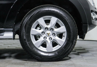 Подержанный автомобиль Mitsubishi Pajero 2021 года (5 фото)