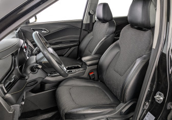 Подержанный автомобиль Москвич 3 2023 года (20 фото)