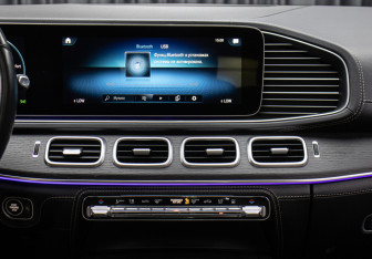 Подержанный автомобиль Mercedes-Benz GLE 2020 года (15 фото)