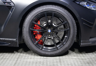 Подержанный автомобиль BMW M4 Coupe 2021 года (32 фото)