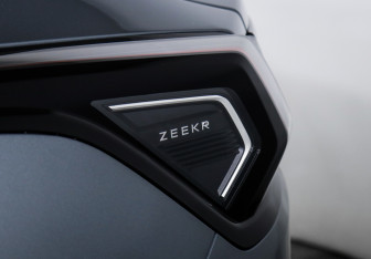 Подержанный автомобиль Zeekr 001 2022 года (19 фото)