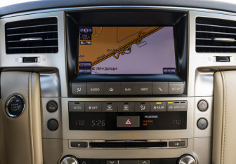 Подержанный автомобиль Lexus LX 2012 года (14 фото)