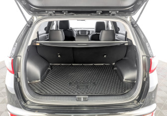 Подержанный автомобиль Kia Sportage 2018 года (10 фото)