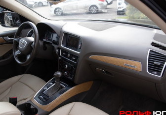 Подержанный автомобиль Audi Q5 2013 года (7 фото)