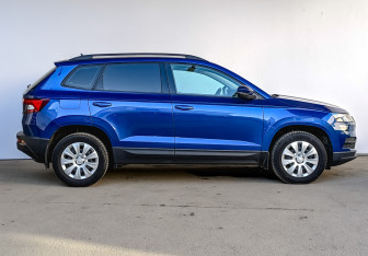 Подержанный автомобиль Skoda Karoq 2021 года (4 фото)