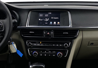 Подержанный автомобиль Kia Optima Sedan 2017 года (12 фото)