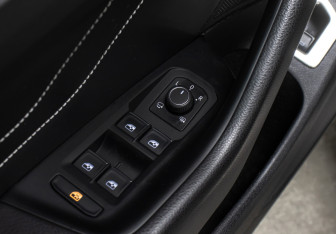 Подержанный автомобиль Volkswagen Passat Wagon 2019 года (24 фото)