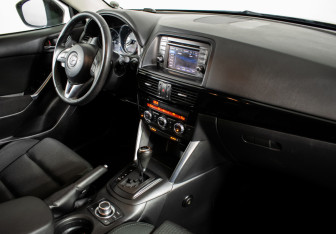 Подержанный автомобиль Mazda CX-5 2012 года (10 фото)