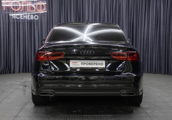 Подержанный автомобиль Audi A6 Sedan 2018 года (6 фото)